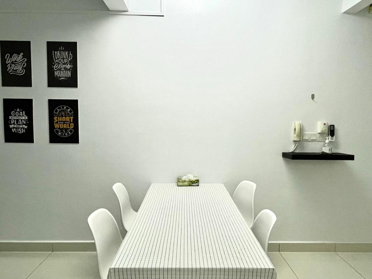 Minimalist Loft IV @Decentrum Apartment Kajang Luaran gambar