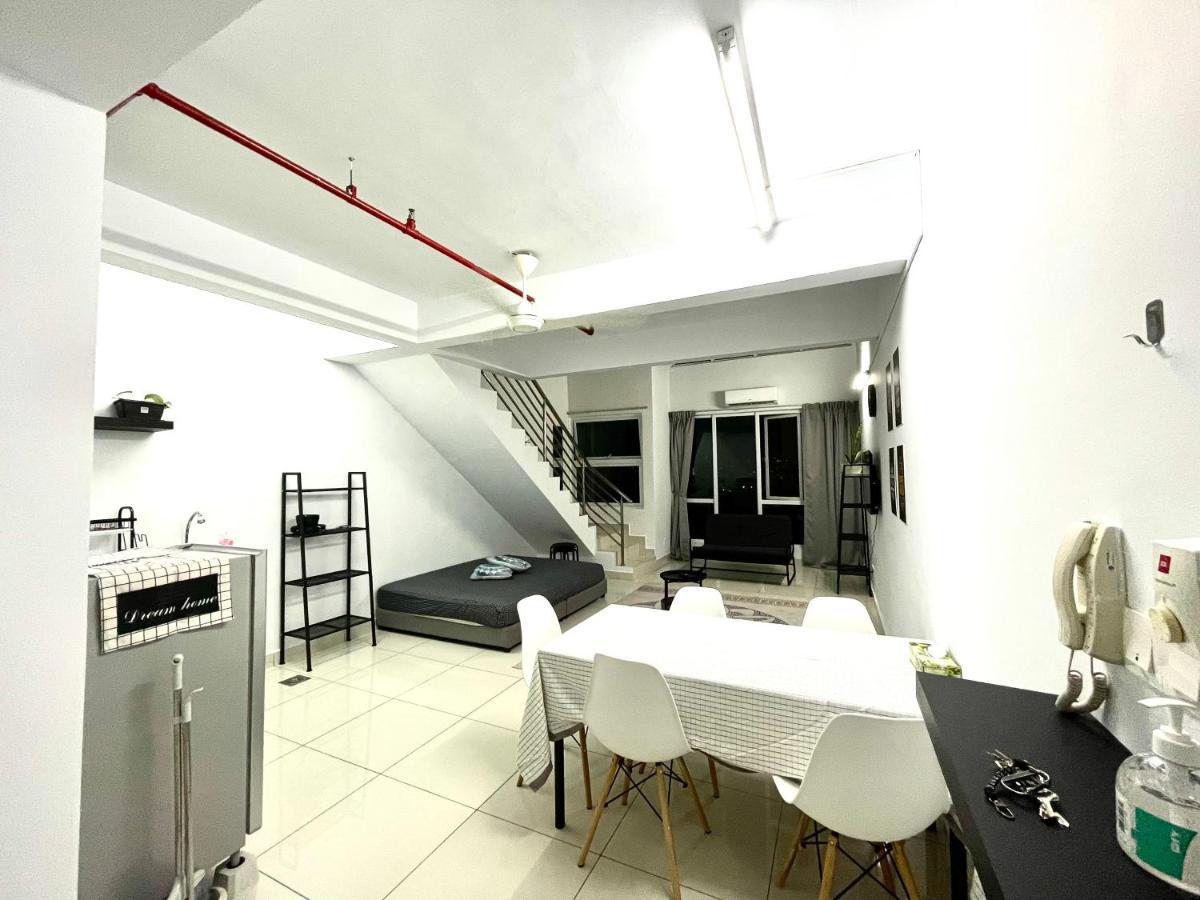 Minimalist Loft IV @Decentrum Apartment Kajang Luaran gambar